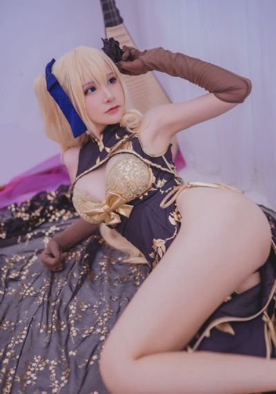大胸女被c